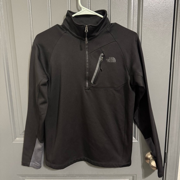 The North Face Men's Black & Gray Performance Jacket - Picture 1 of 8